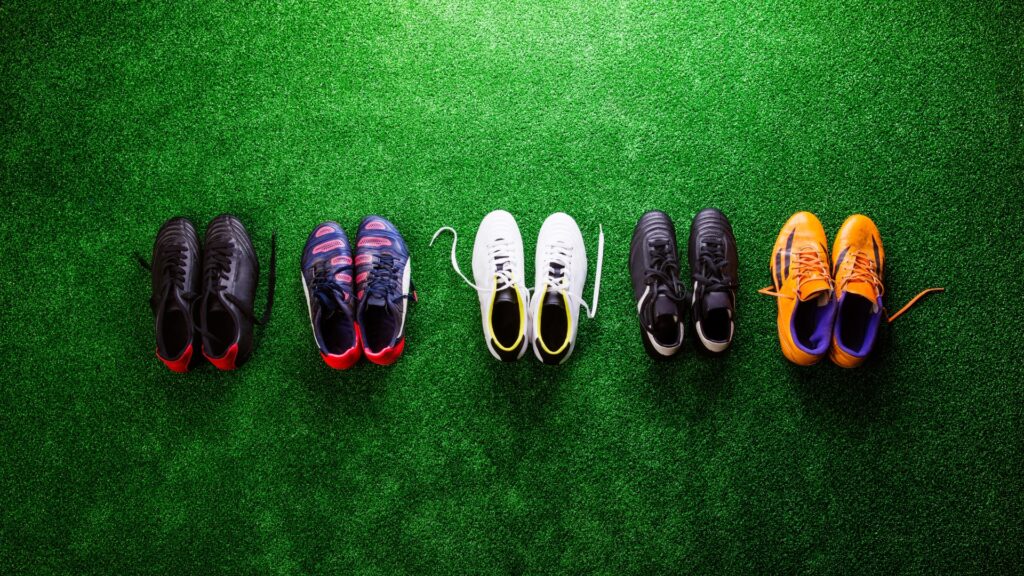 Best Cleats for Playing Ultimate Frisbee on Turf vs. Grass