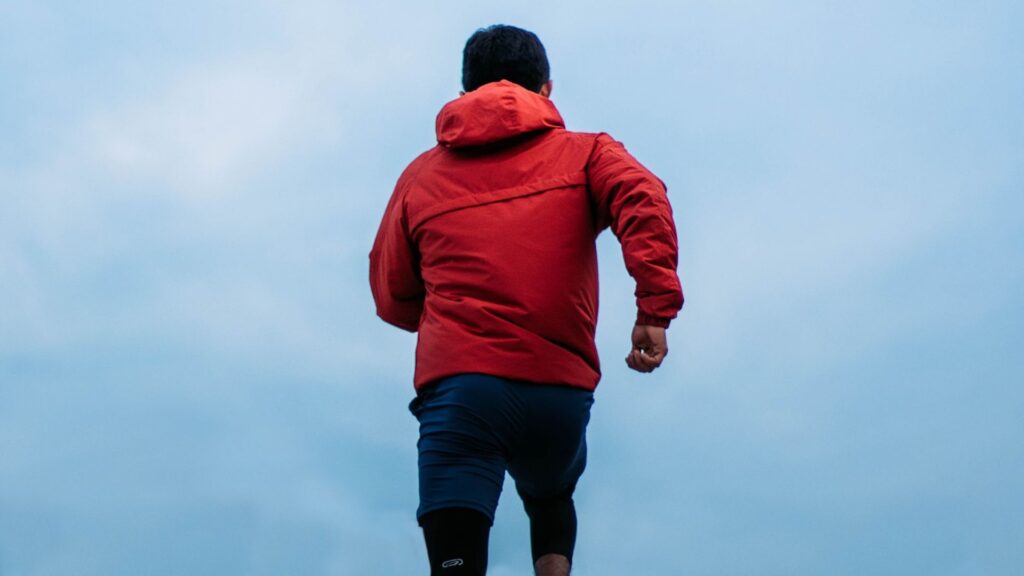 Best Lightweight Jackets for Windy Ultimate Frisbee Games