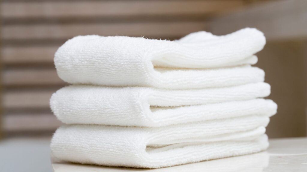 Quick-Dry Towels for Beach and Grass Games