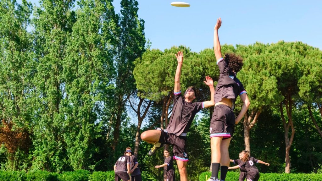 Best Team Jerseys for Ultimate Frisbee (Fit, Comfort & Durability)